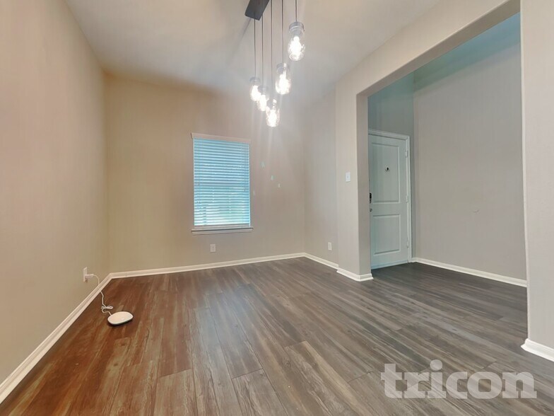 Building Photo - 7707 Foxwaithe Ln