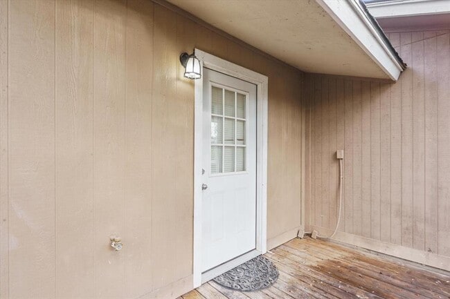 Building Photo - 23393 Nameless Rd