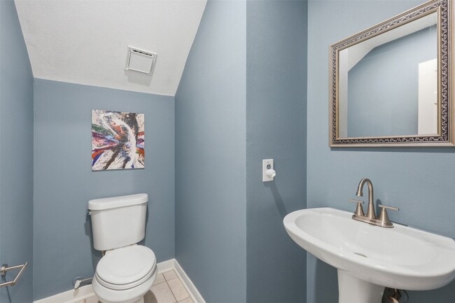 Building Photo - 1923 Bailey St