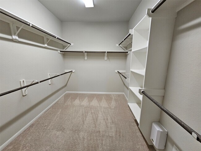 Building Photo - 24258 Via Vitani Dr