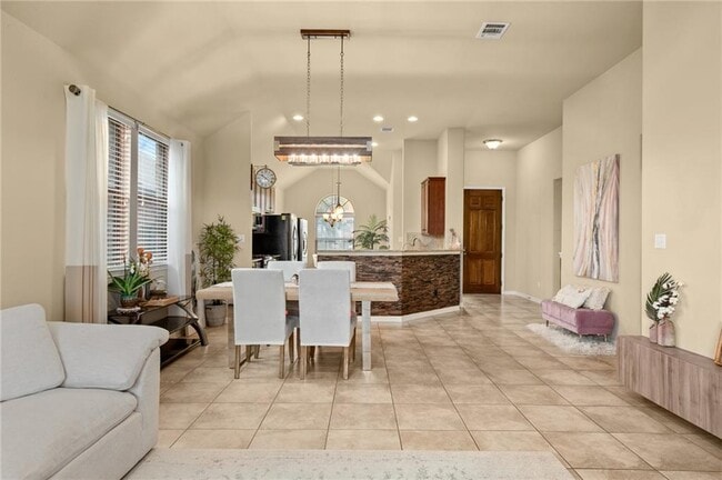 Building Photo - 2820 Garnet Ridge Dr