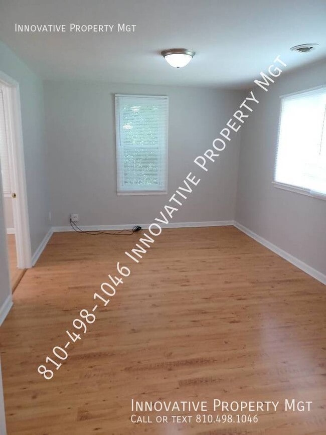 Building Photo - 3042 Leta Ave