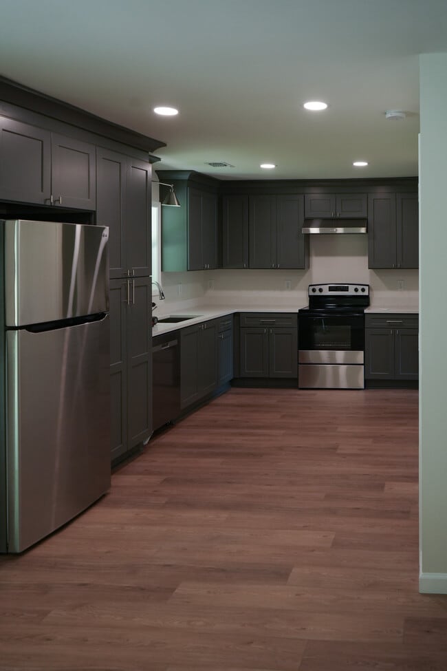 Building Photo - 3025 Barrett Ct