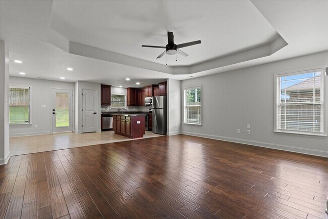 Building Photo - 210 Fields Pond Dr