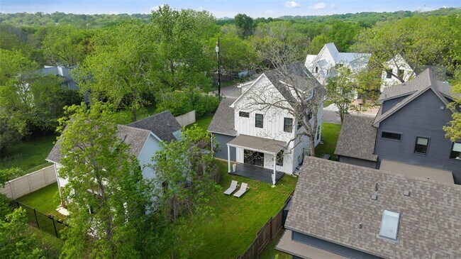 Building Photo - 5701 Tura Ln