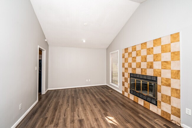 Building Photo - Welcome Home!