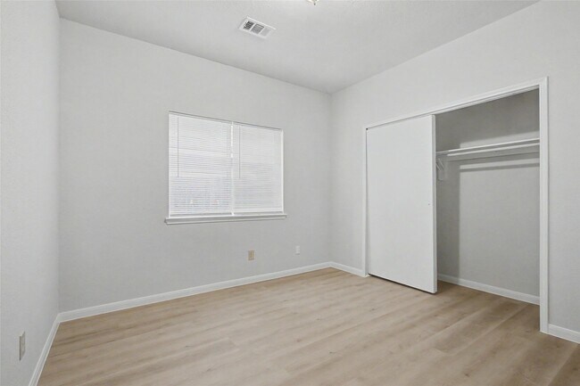 Building Photo - 4351 Palmer Plantation Dr