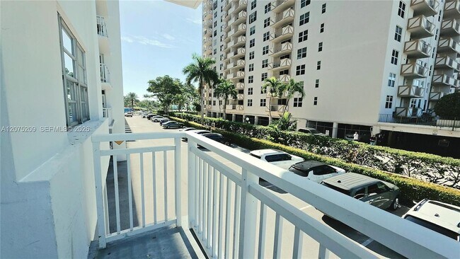Building Photo - 1849 S Ocean Dr