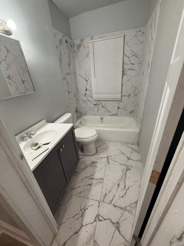 Building Photo - 15895 Kentucky St