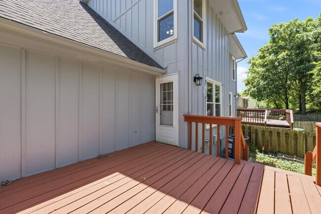 Building Photo - 11804 Oakmont St