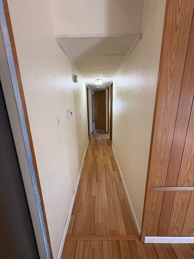 Building Photo - 3 bed 2 bath Home for Rent in Ephrata