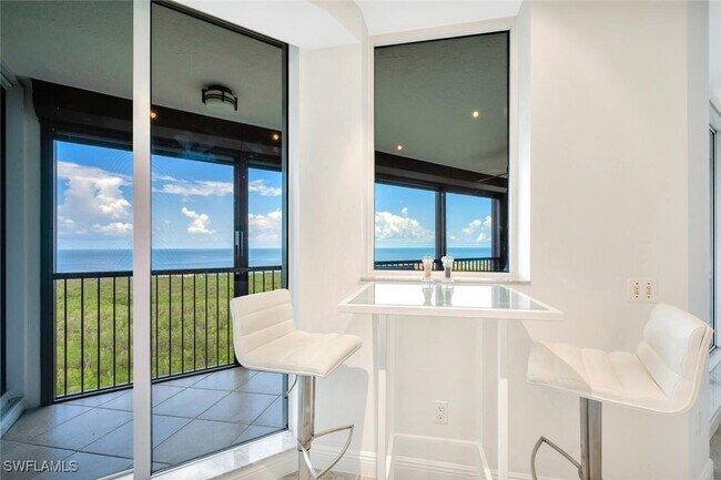 Primary Photo - 7225 Pelican Bay Blvd