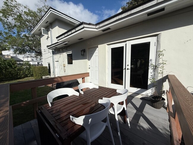 Building Photo - 2728 Kirk St