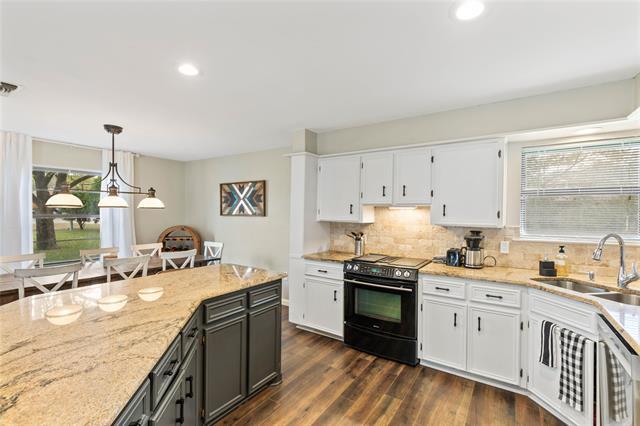 Building Photo - 301 Granada Calle St