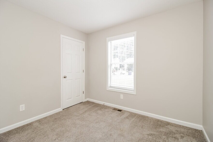 Building Photo - 435 Ivy Crest Dr