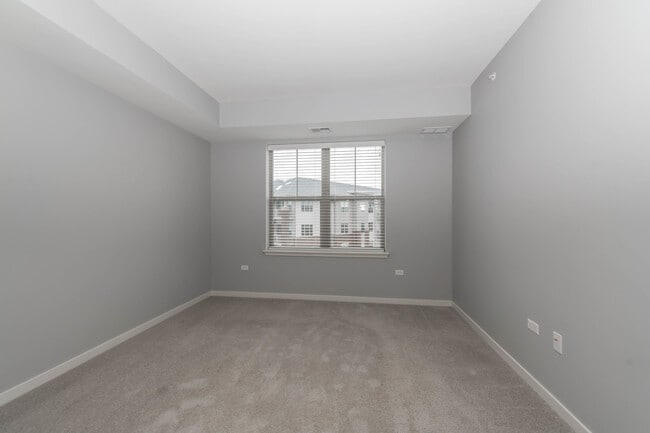 Building Photo - 21599 W Field Ct