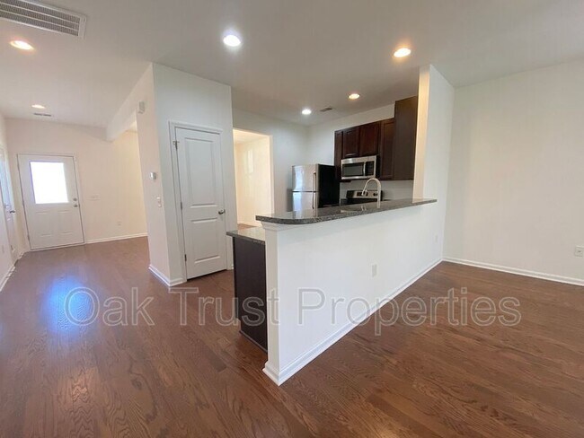 Building Photo - 9139 Parlor Dr