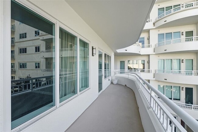 Building Photo - 100 S Eola Dr