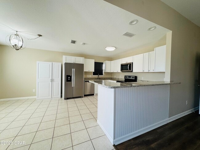 Building Photo - 6528 Omoko St