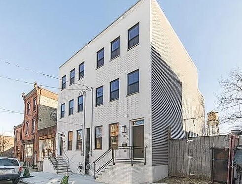 Primary Photo - 1517 N 27th St