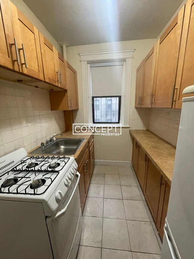 Building Photo - 1152 Commonwealth Ave