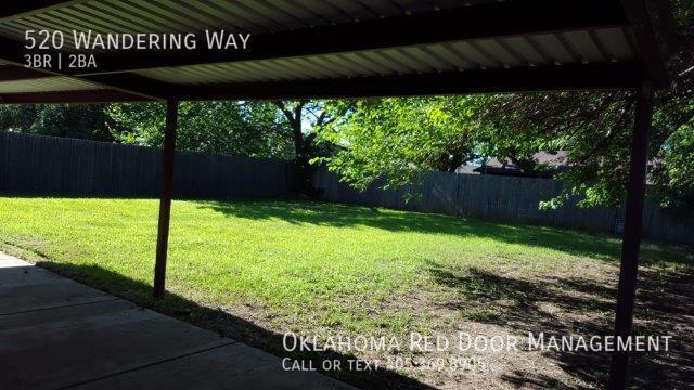 Building Photo - 520 Wandering Way