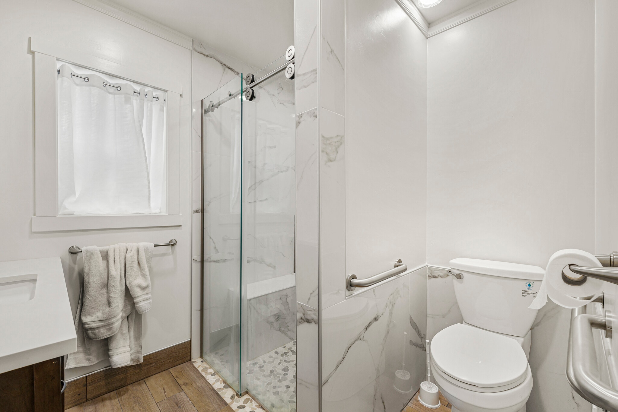 Building Photo - 225 E 2nd S