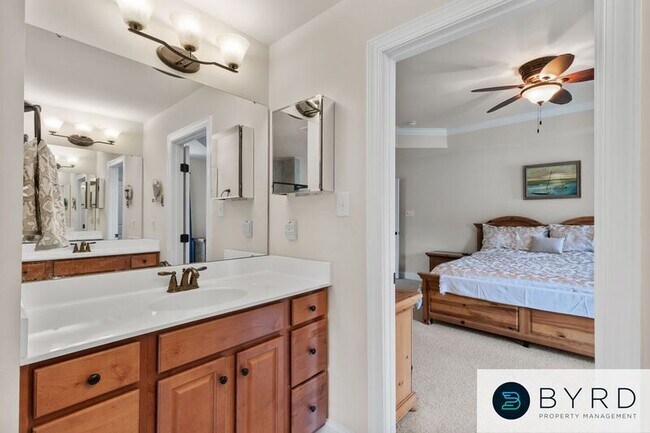 Building Photo - 6018 Red Setter Ln