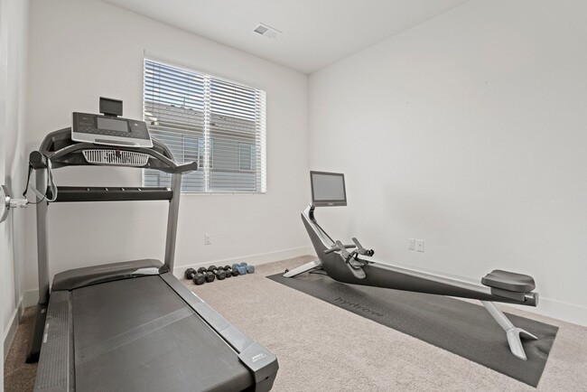 Building Photo - 3 bd/2.5 ba Townhome in Green Mountain Pla...