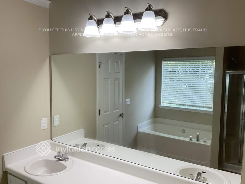 Building Photo - 9741 Silverstone Ct