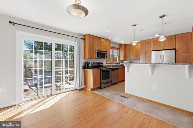 Building Photo - 3343 Slade Run Dr