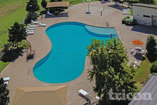 Building Photo - 5125 Sidesaddle Dr