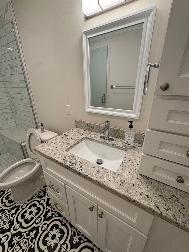 Building Photo - 908 Carolina Ave NW