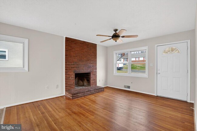 Building Photo - 1597 Katherine Ct