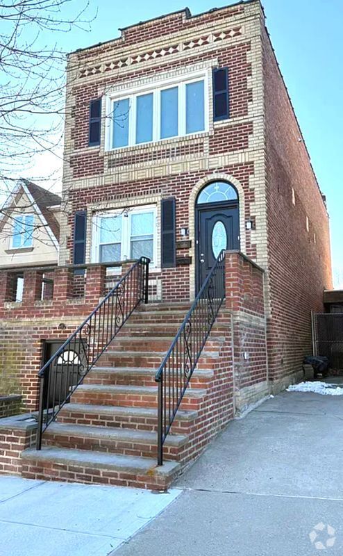 Building Photo - 28 Jackson Ave