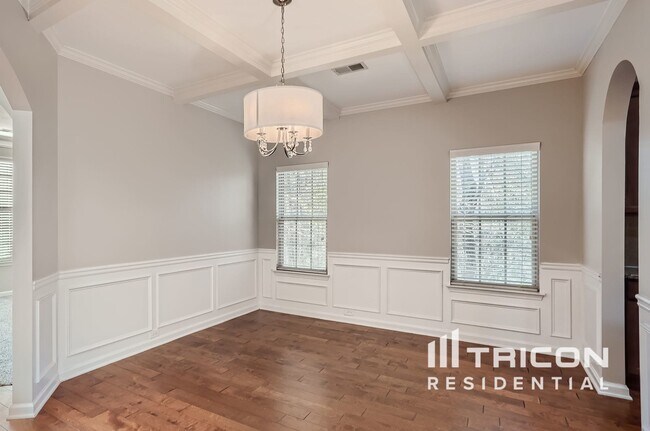 Building Photo - 301 Arbor Pl