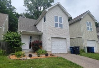 Building Photo - 905 Wildt St
