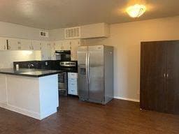 Building Photo - 304 Smith St