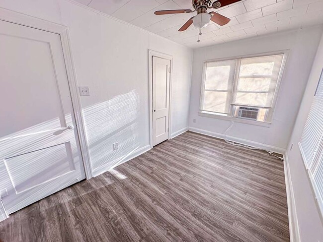 Building Photo - 1409 10th St