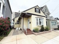 Building Photo - 207 N Harvard Ave