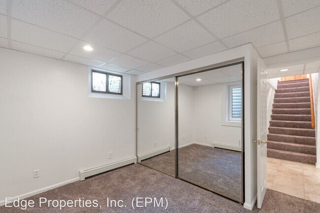 Building Photo - 3 br, 2 bath House - 1140 South Elm Street