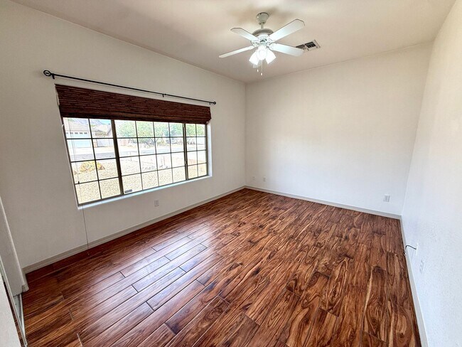 Building Photo - 2116 Roy Rogers Way
