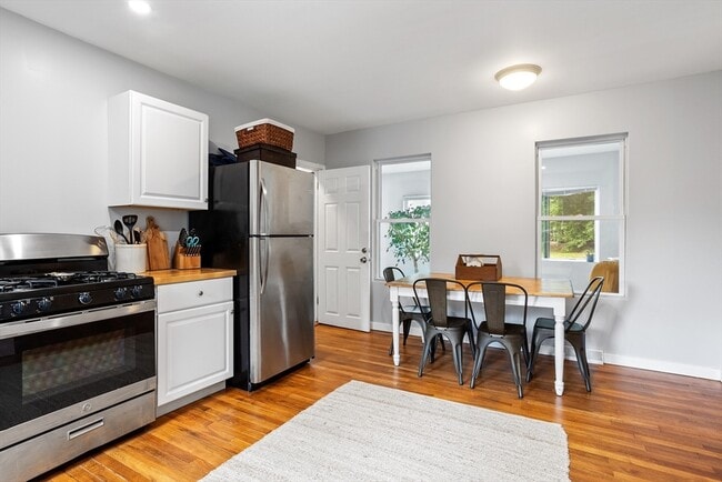 Building Photo - 13 Prospect St