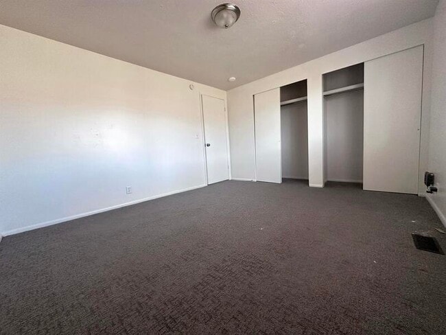 Building Photo - 305 S 100 E