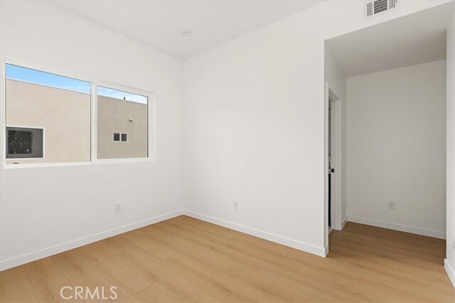 Building Photo - 642 E Fairview Blvd