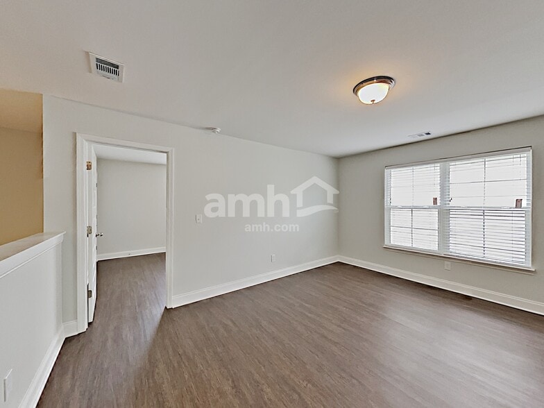 Building Photo - 5318 Tupelo St