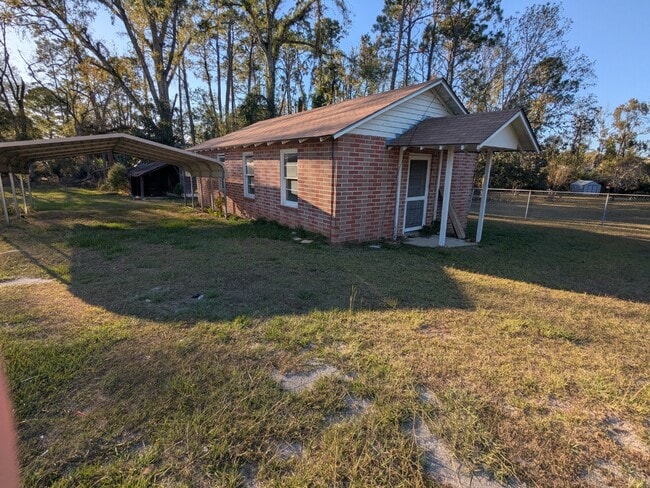 Building Photo - 272 Victory Dr