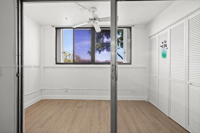 Building Photo - 1351 SW 141st Ave