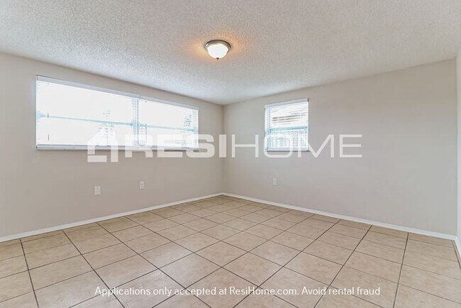 Building Photo - 6027 11th Ave