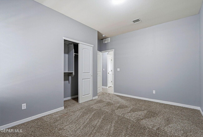 Building Photo - 2120 Honour Point Pl